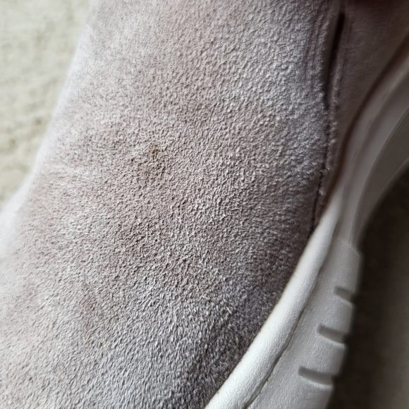 Sofft Women's Potina Slip on Sneaker Size 9.5 Suede Leather Taupe Pre-owned - Picture 8 of 8